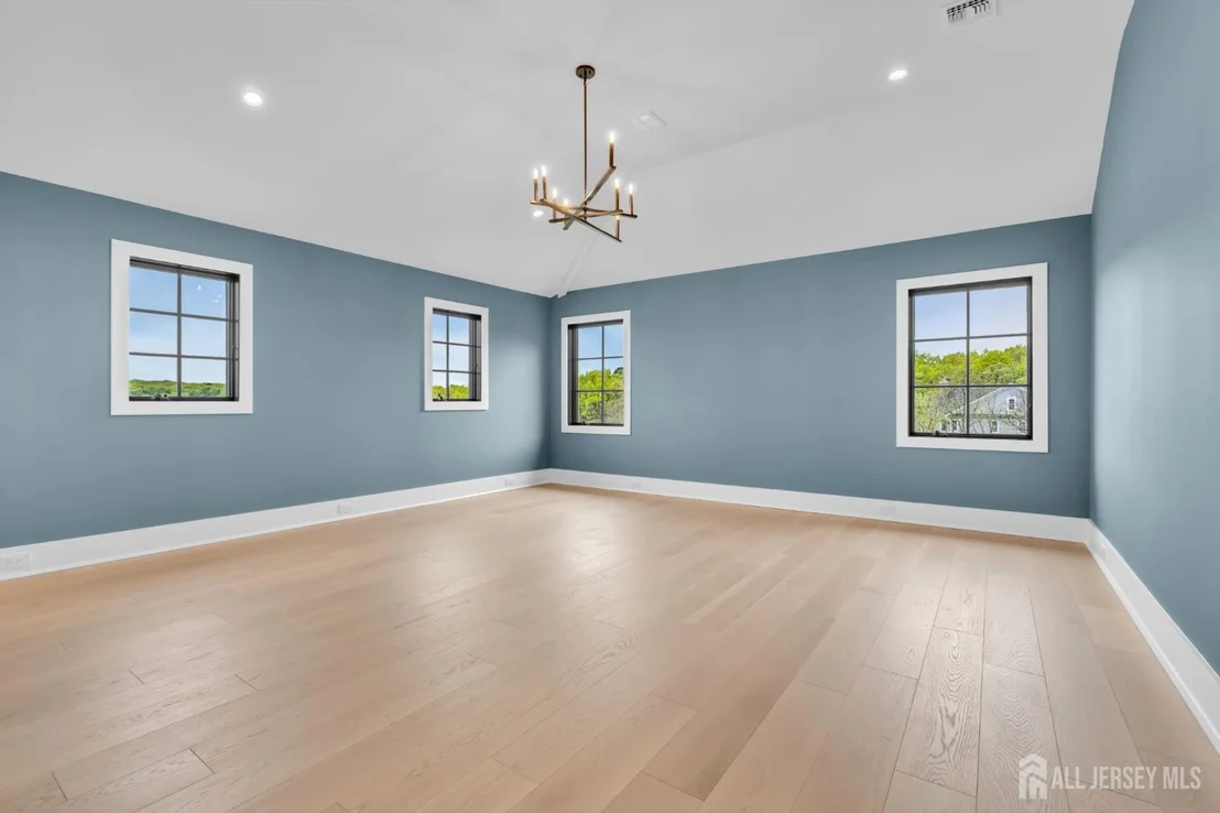 Photo of 2130 Shadow Lane