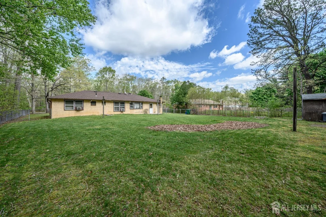 Photo of 839 Bowman Road