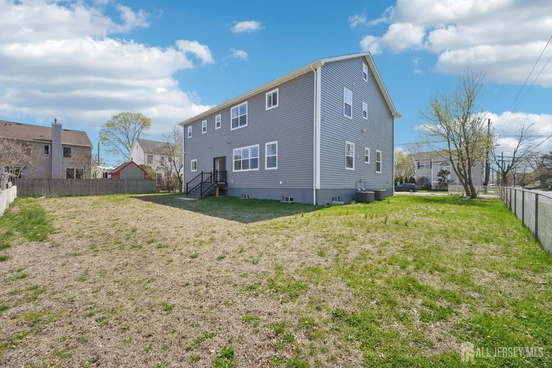 Photo of 75 Jefferson Boulevard