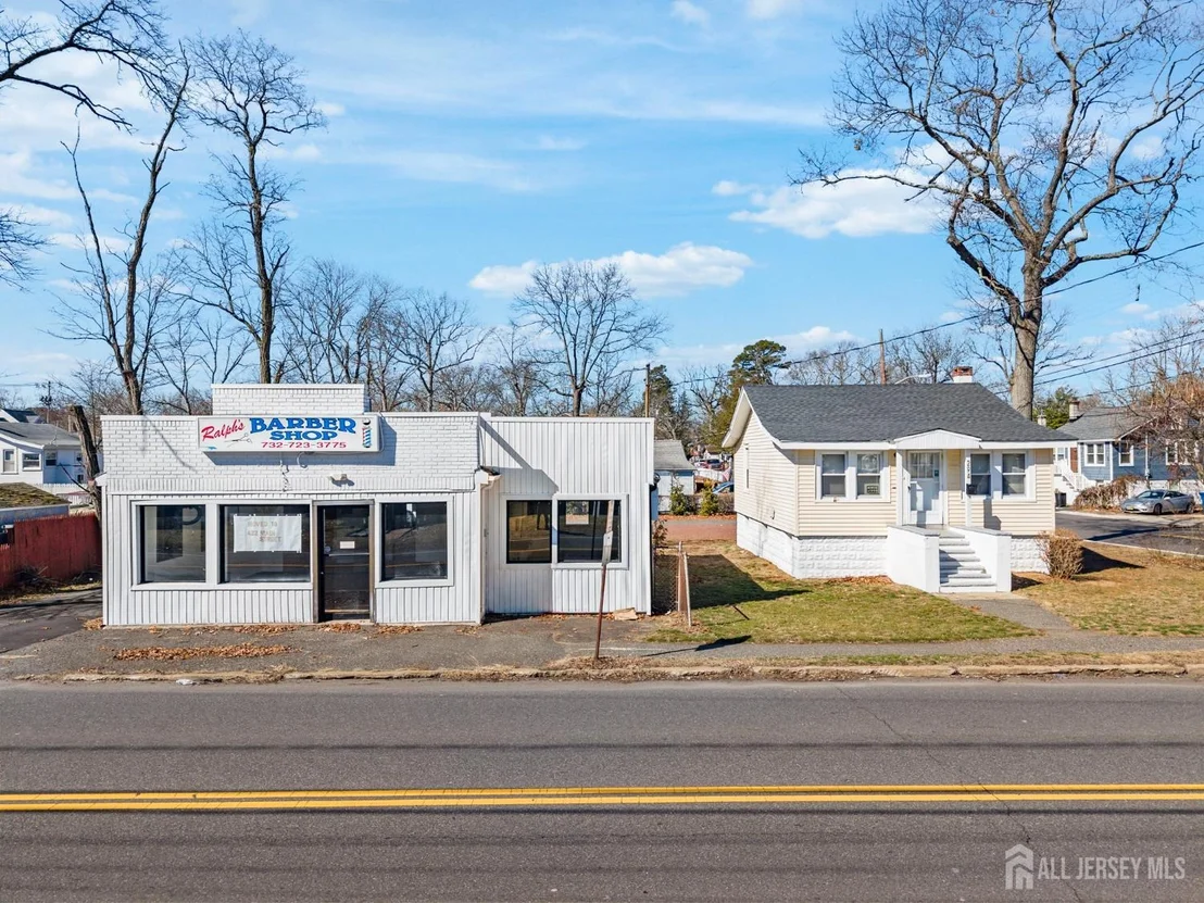 Photo of 294 Devoe Avenue