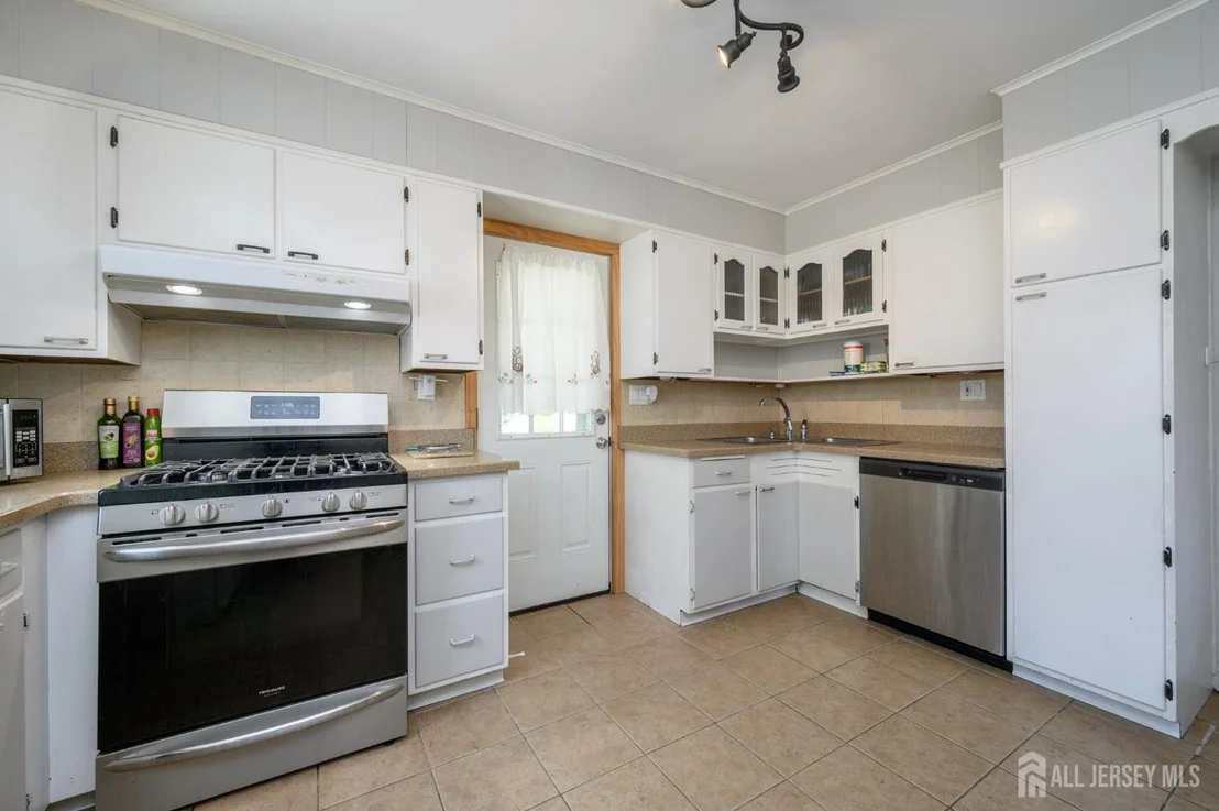 Photo of 49 Colonial Drive