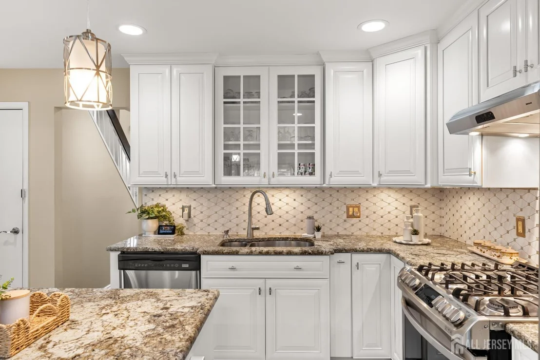 Photo of 45 Ditmars Circle