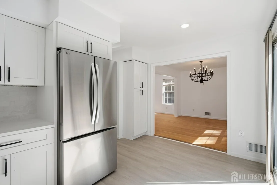 Photo of 53 Bernard Avenue