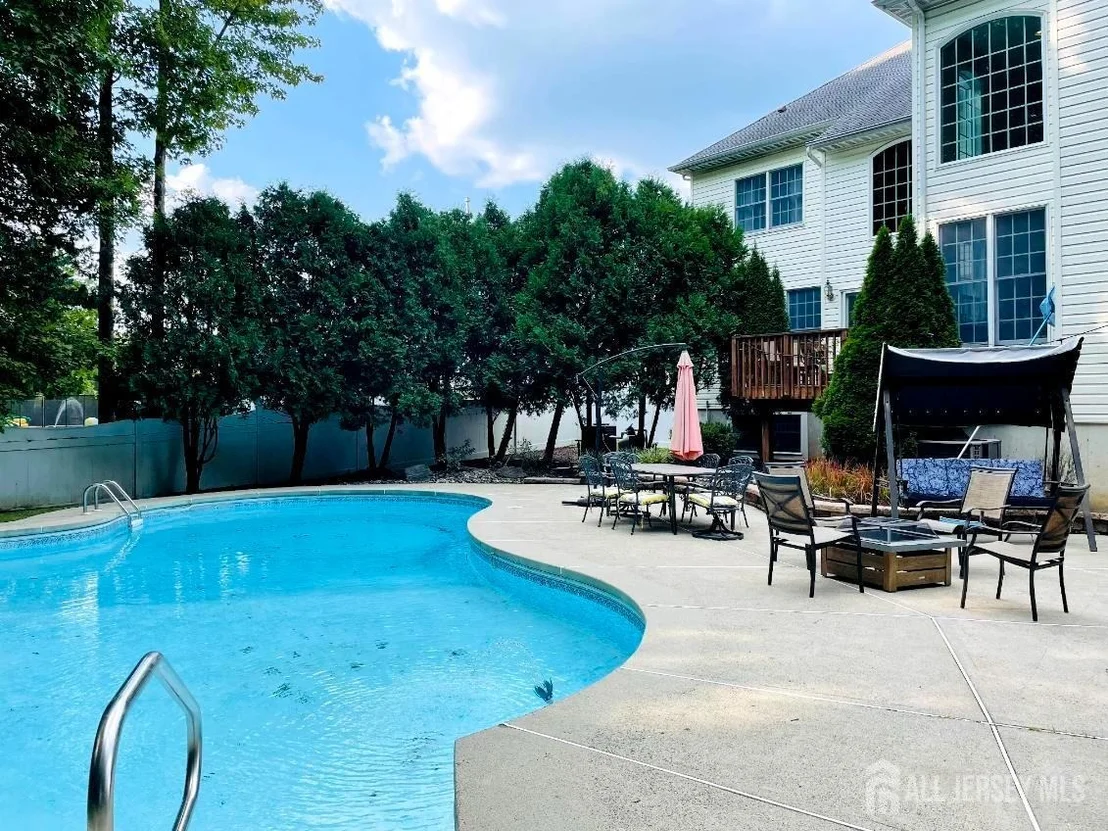 Photo of 9 Stonegate Drive