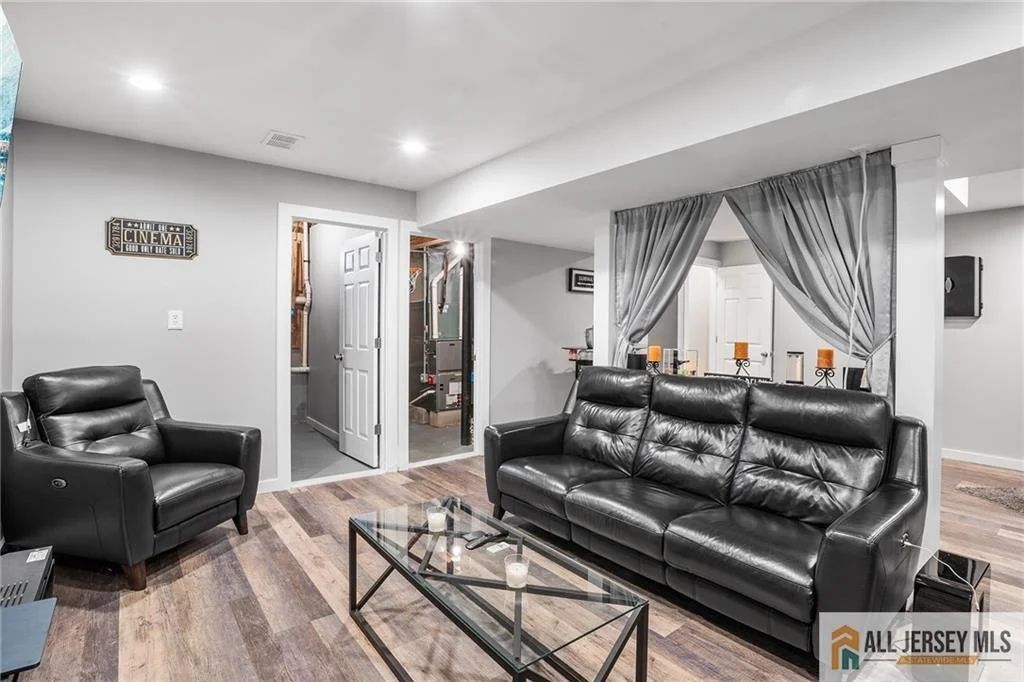 Photo of 32 E Summit Avenue