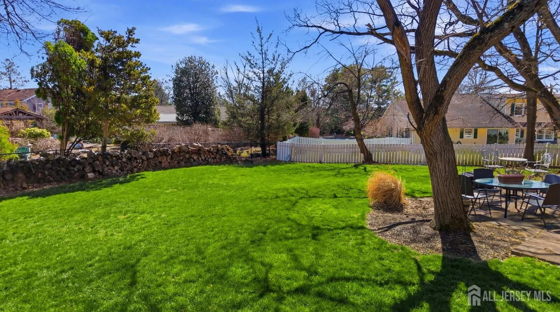Photo of 27 Summerall Road