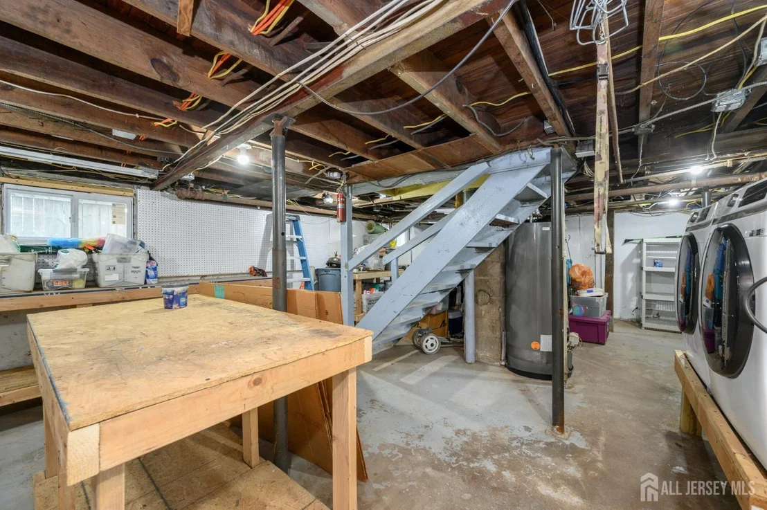 Photo of 328 Runyon Avenue