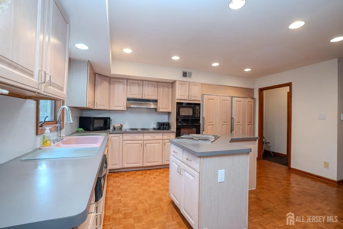 Photo of 20 Sapphire Drive