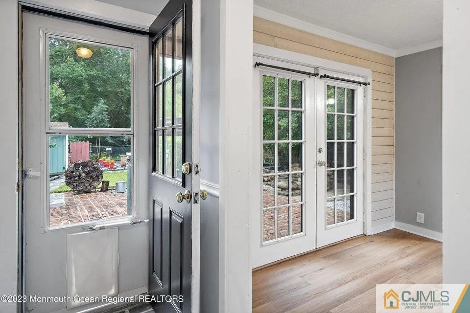 Photo of 325 Normandie Drive