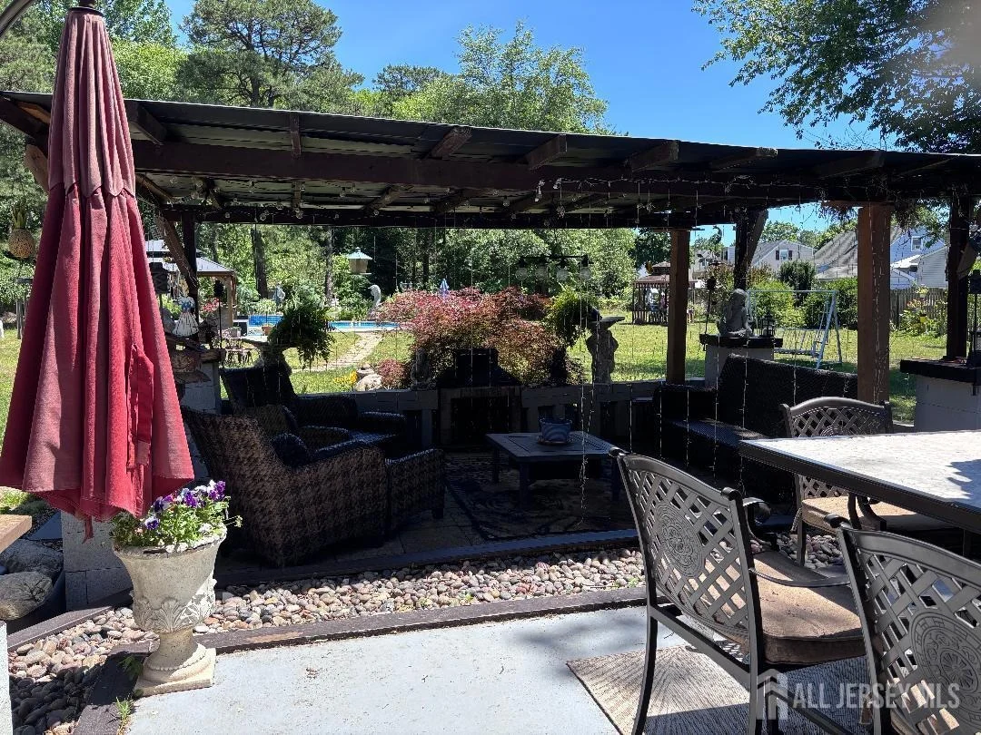 Photo of 115 Oak Street