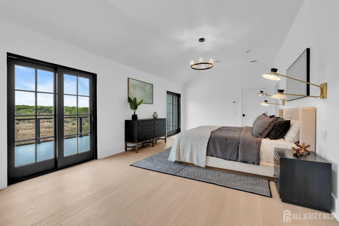 Photo of 2130 Shadow Lane