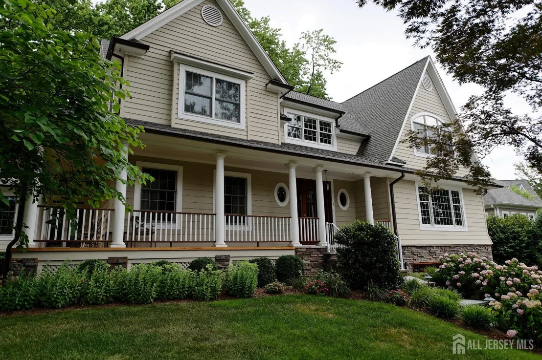 Photo of 4 Edgewood Road