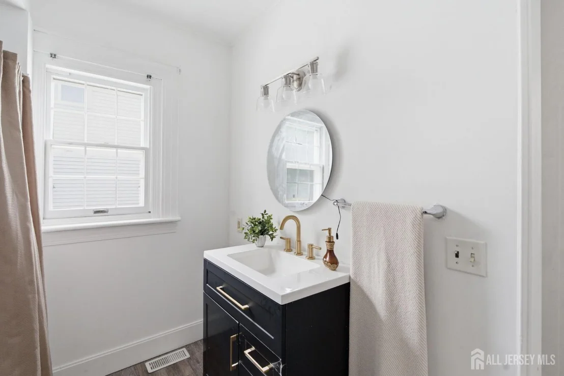 Photo of 18 Fox Road