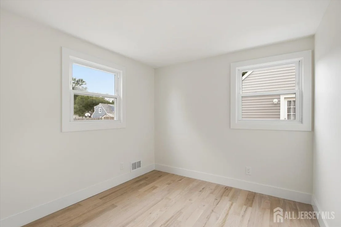 Photo of 421 1st Street