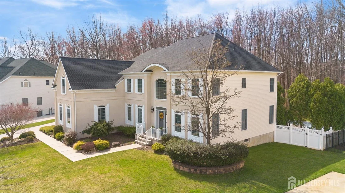 Photo of 9 Stonegate Drive