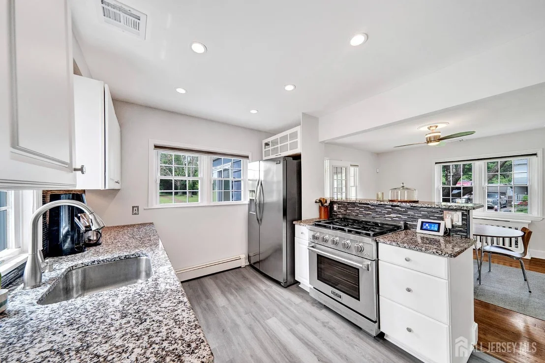 Photo of 10 Shaw Drive