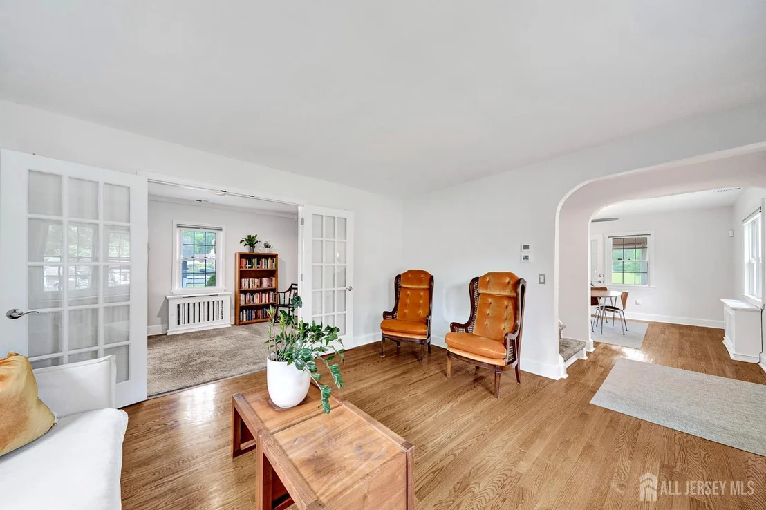Photo of 10 Shaw Drive