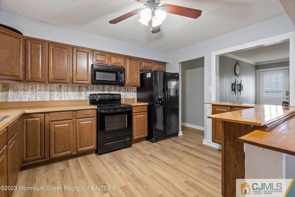 Photo of 325 Normandie Drive
