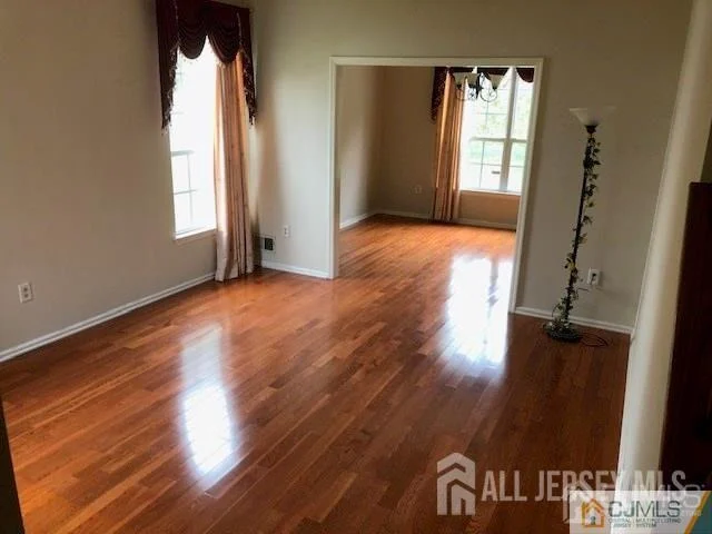 Photo of 574 Buckingham Drive