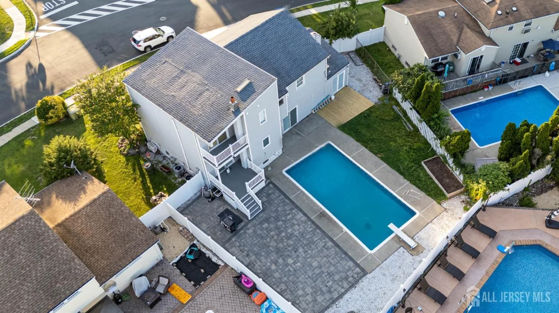 Photo of 18 Robinhood Drive