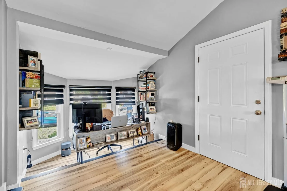 Photo of 91 Crestview Road