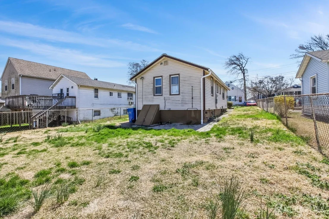 Photo of 26 Hilltop Boulevard