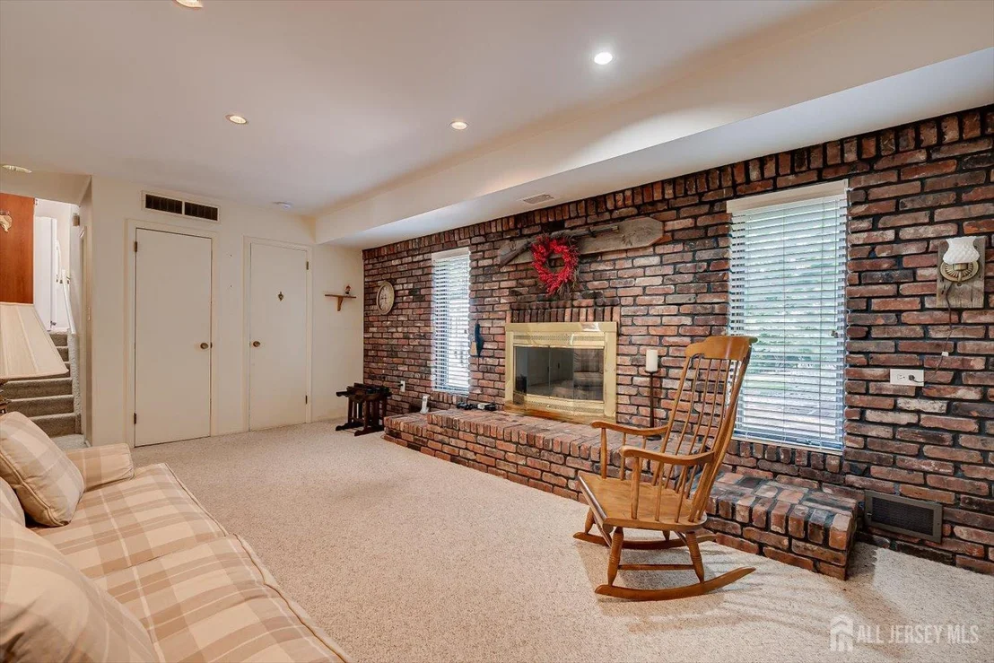 Photo of 560 Wakefield Drive