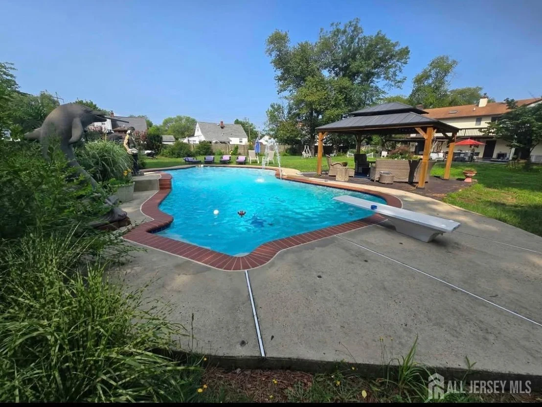 Photo of 115 Oak Street