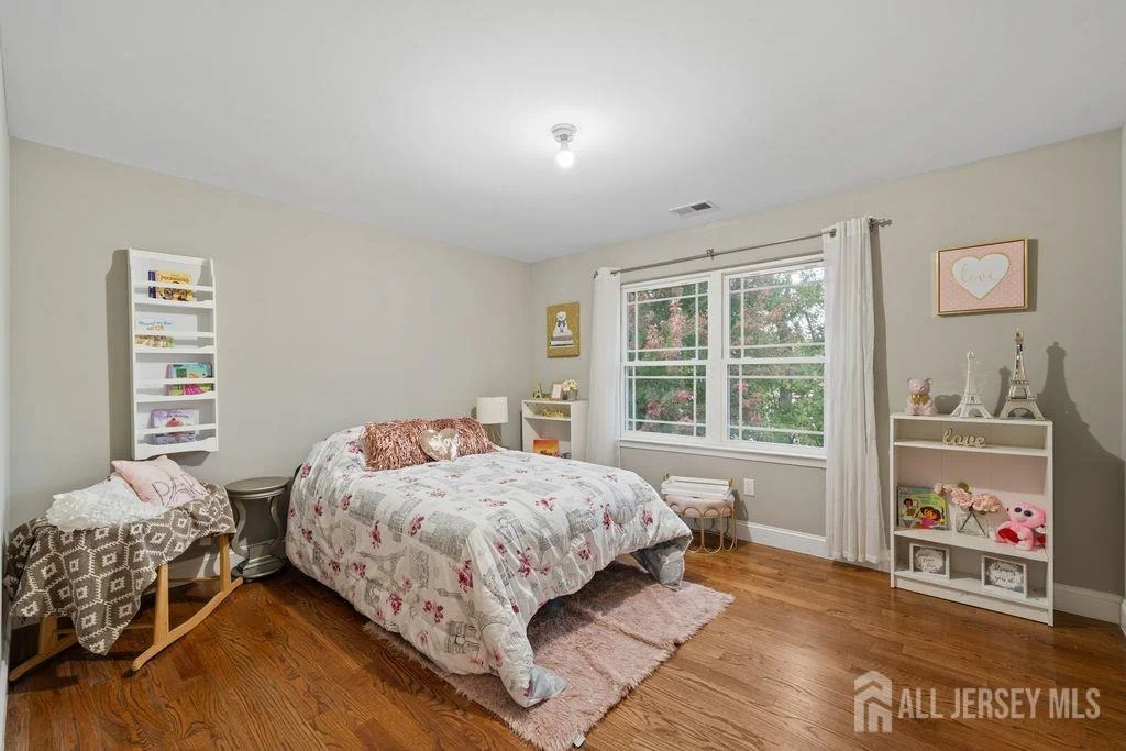 Photo of 628 New Dover Road