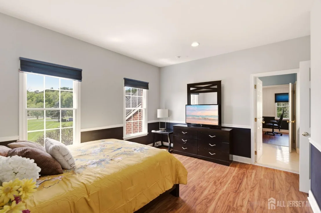 Photo of 3 Longbow Terrace