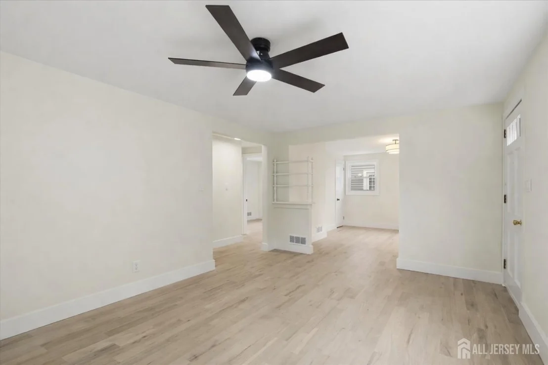 Photo of 421 1st Street