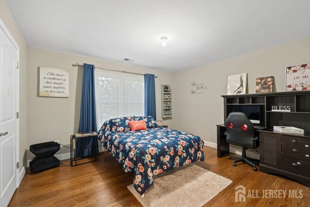 Photo of 628 New Dover Road