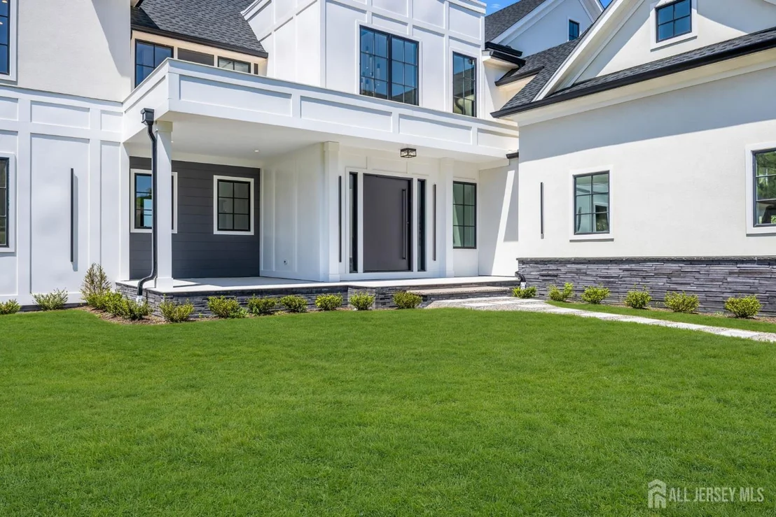 Photo of 2130 Shadow Lane