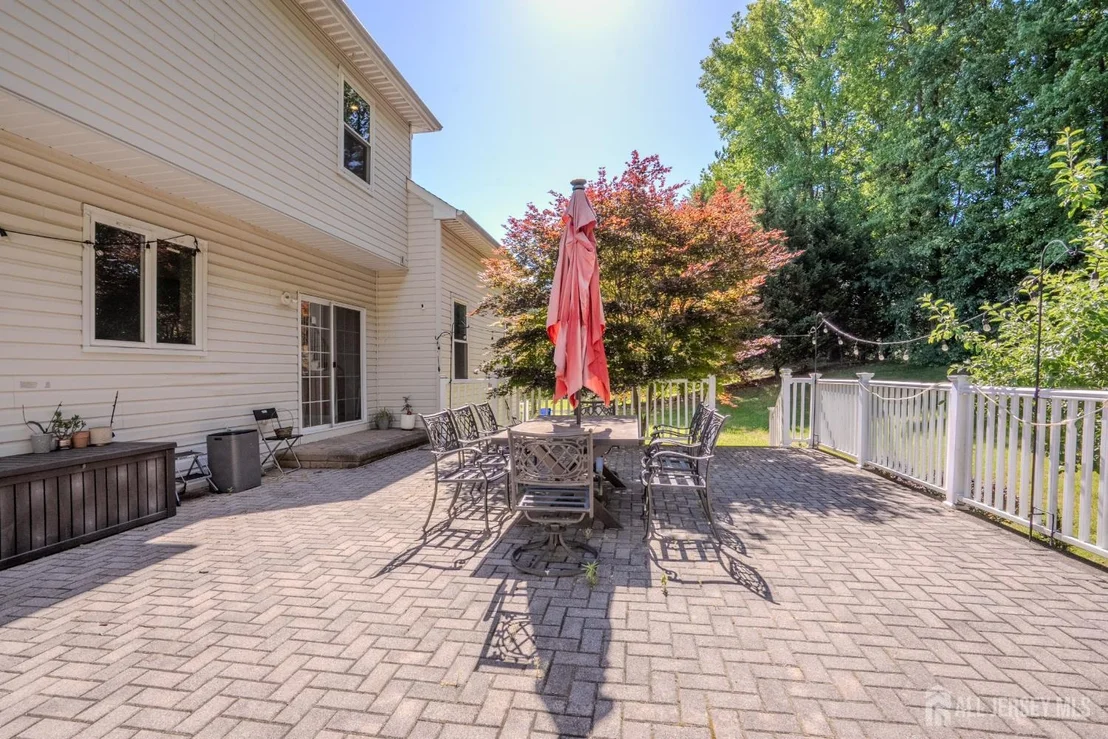 Photo of 20 Forest Lane