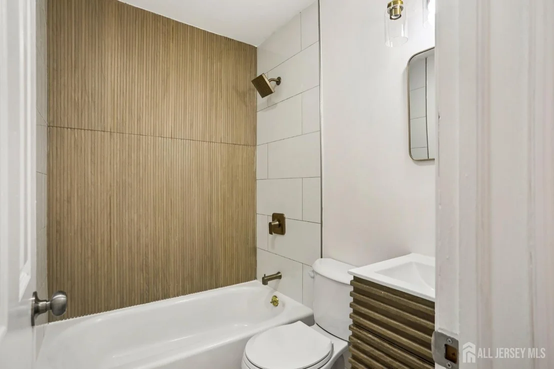 Photo of 101 Ravine Drive