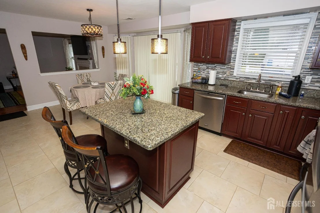 Photo of 31 Scarlet Drive
