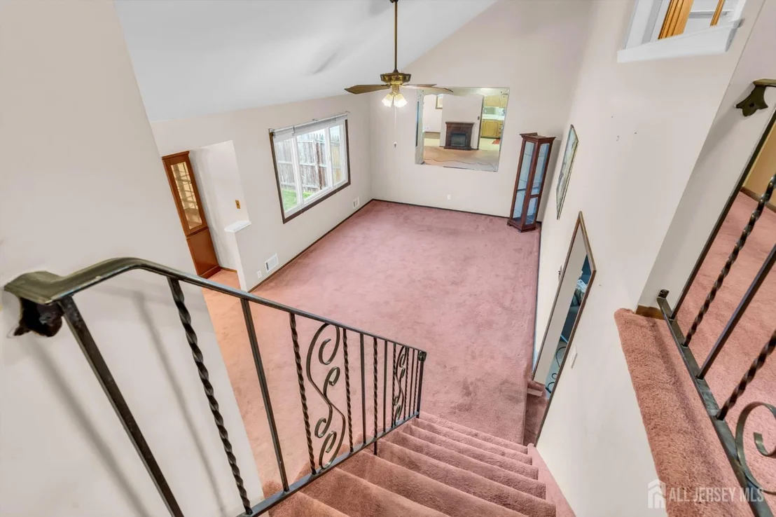 Photo of 140 Camelot Drive