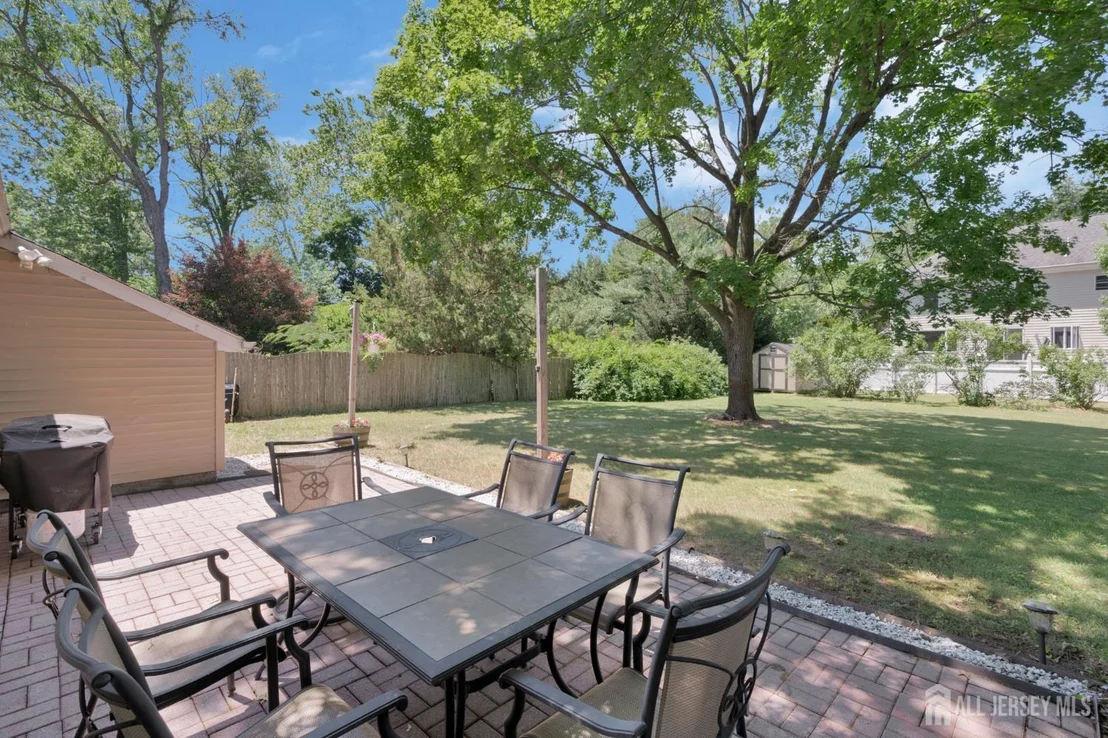 Photo of 8 Pierrepont Avenue