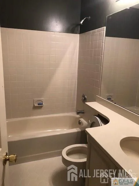 Photo of 574 Buckingham Drive
