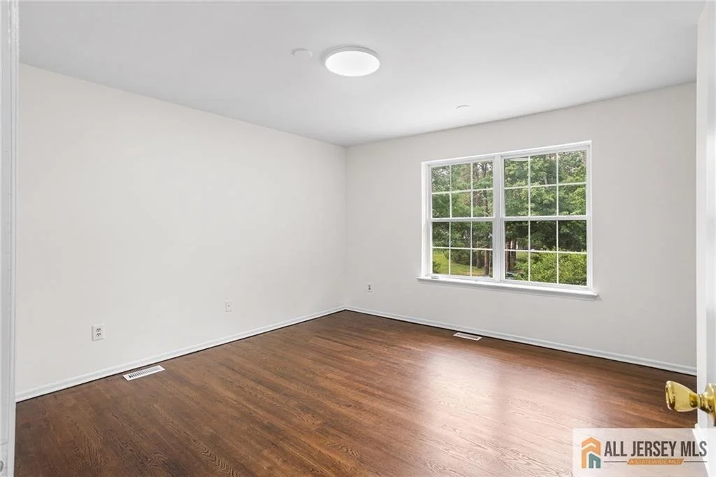 Photo of 569 Buttonwood Drive