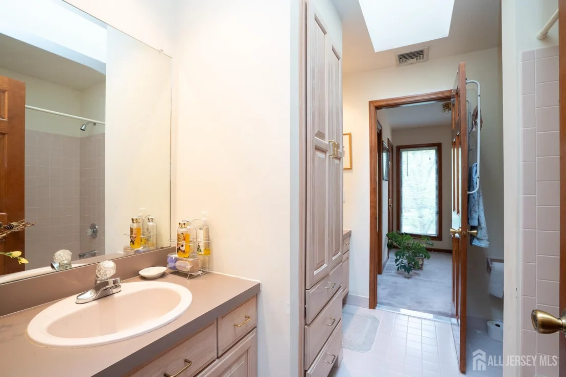 Photo of 20 Sapphire Drive