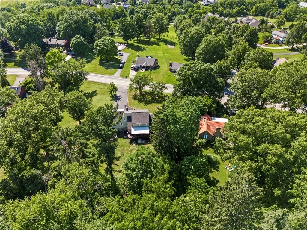 Photo of 860 E Mcmurray Rd
