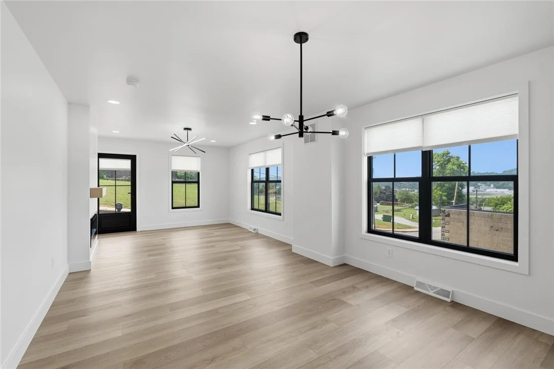 Photo of 517 Harmony Rd