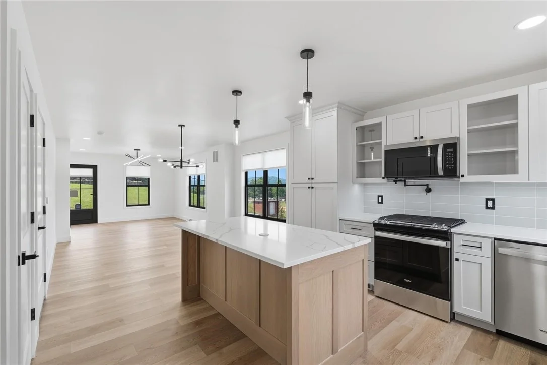 Photo of 517 Harmony Rd