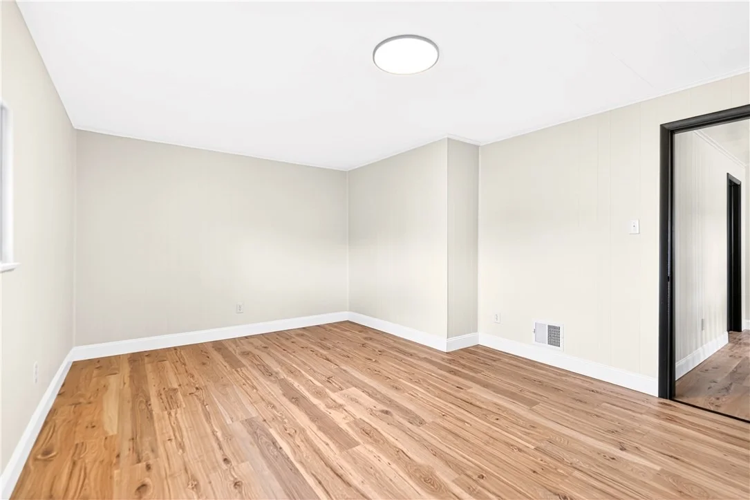Photo of 237 Allen Ave