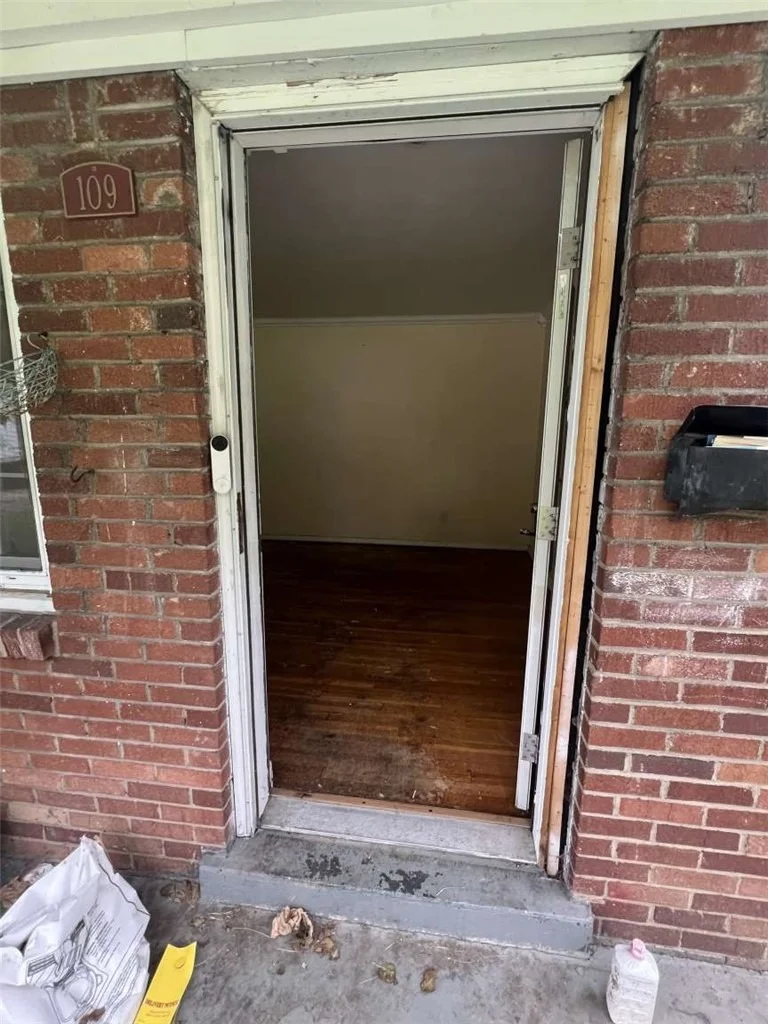 Photo of 109 Webster Dr