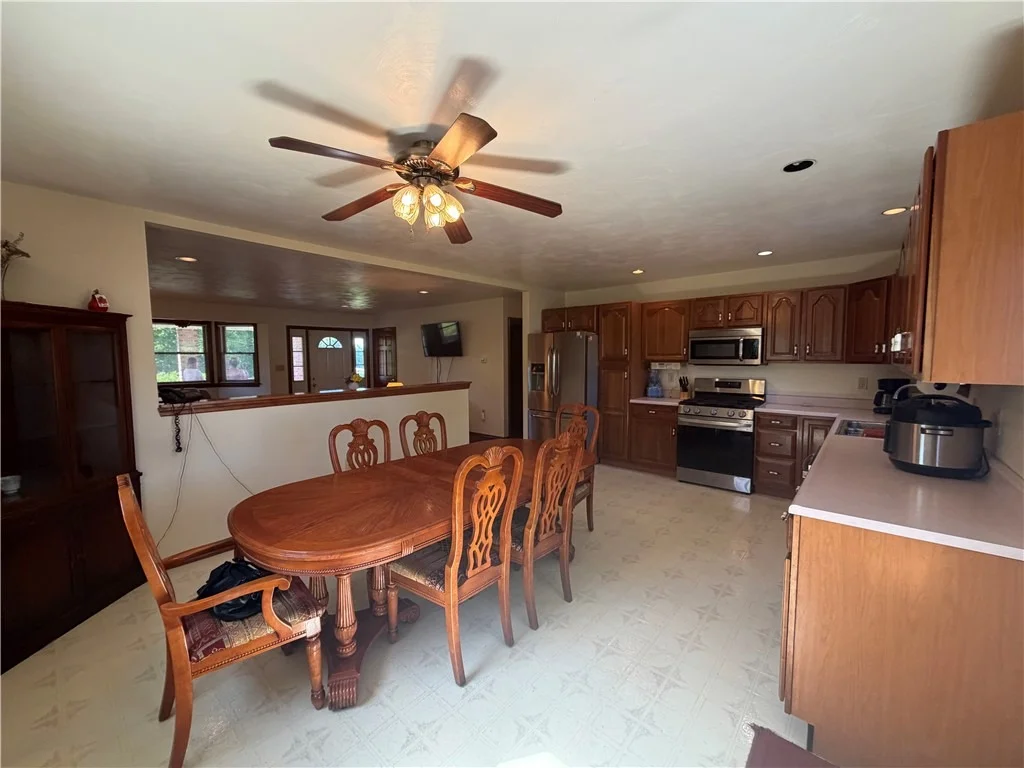 Photo of 902 Central Dr