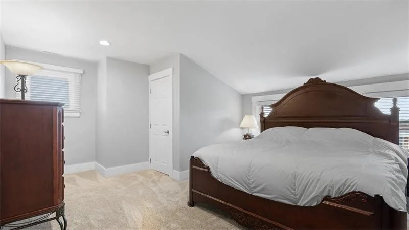 Photo of 347 BAILEY AVE