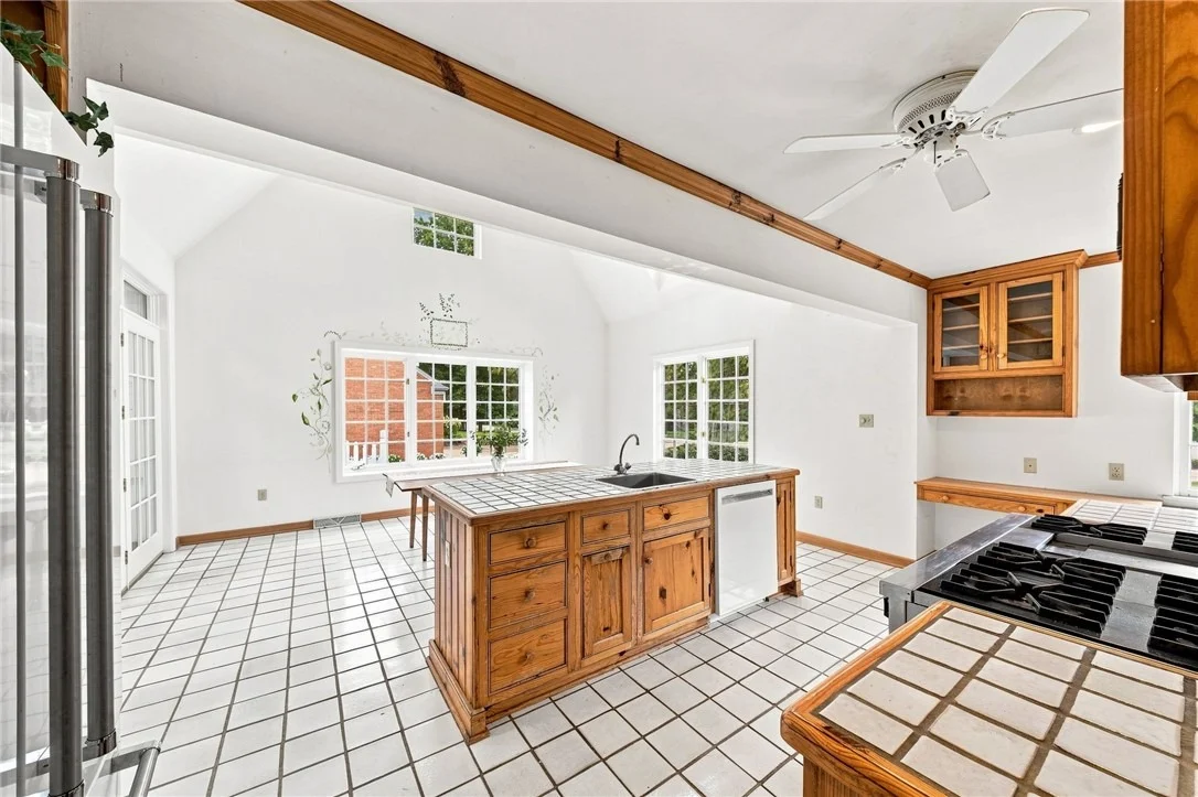 Photo of 2359 James Drive