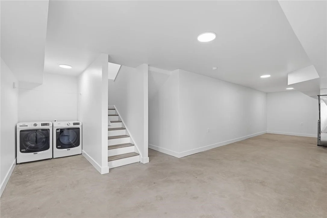 Photo of 517 Harmony Rd